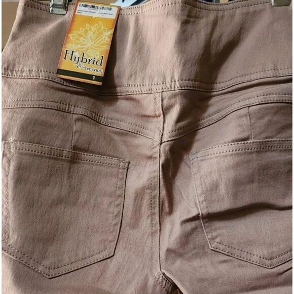 Hybrid & Company Women's Size 0 Kiaki Stretch Bum Lifter Bermuda Shorts NWT D25 - Picture 4 of 5